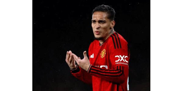 Anthonyho opustil Manchester United kvůli špatnému výkonu