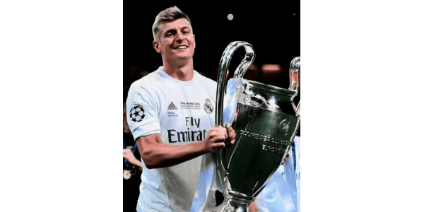 Kroos oznamuje konec kariéry v Realu Madrid, po evropském poháru končí Kroos oznamuje konec kariéry v Realu Madrid, po evropském poháru končí