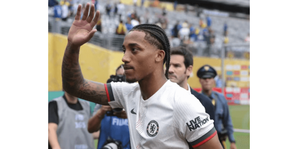 João Pedro dvakrát skóroval a pomohl Blues postoupit do finále Mistrovství světa klubů