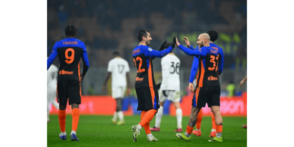 Inter Milán předvedl obrat 6:2 a upevnil si tak své vedení v Serii A