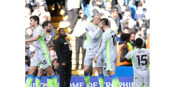 Silný návrat Manchesteru City znovu roznítil naděje na titul