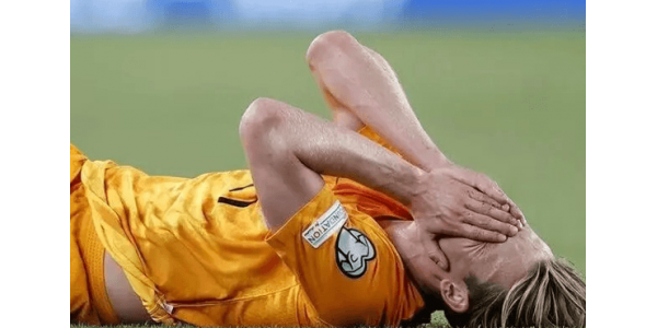 Vážné zranění Frenkieho de Jonga představuje pro barcelonskou záložní frontu obrovskou výzvu Vážné zranění Frenkieho de Jonga představuje pro barcelonskou záložní frontu obrovskou výzvu