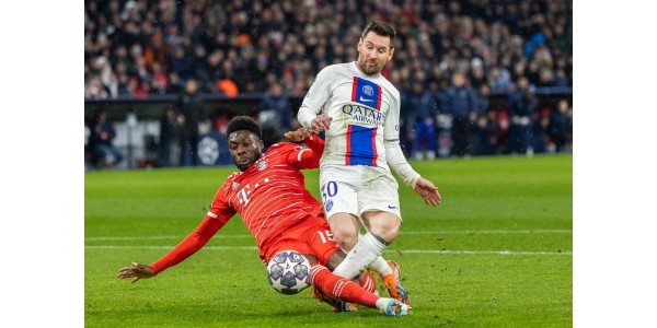 Bayern Mnichov 2:0 Paris Saint-Germain, postupuje do čtvrtfinále s celkovým skóre 3:0