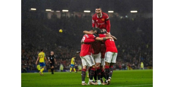 Manchester United 3:0 Nottingham Forest, tiché porozumění bez Ronalda