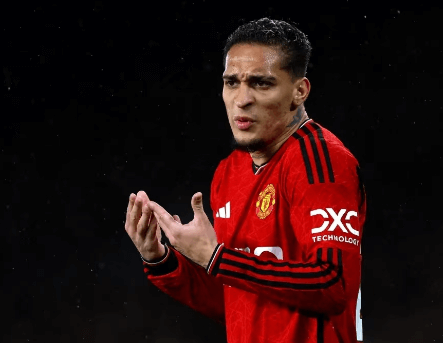 Anthonyho opustil Manchester United kvůli špatnému výkonu