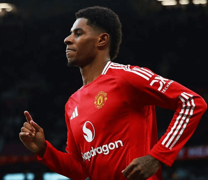 Fanoušci Manchesteru United podporují Rashfordův odchod, ale dohoda je obtížná
