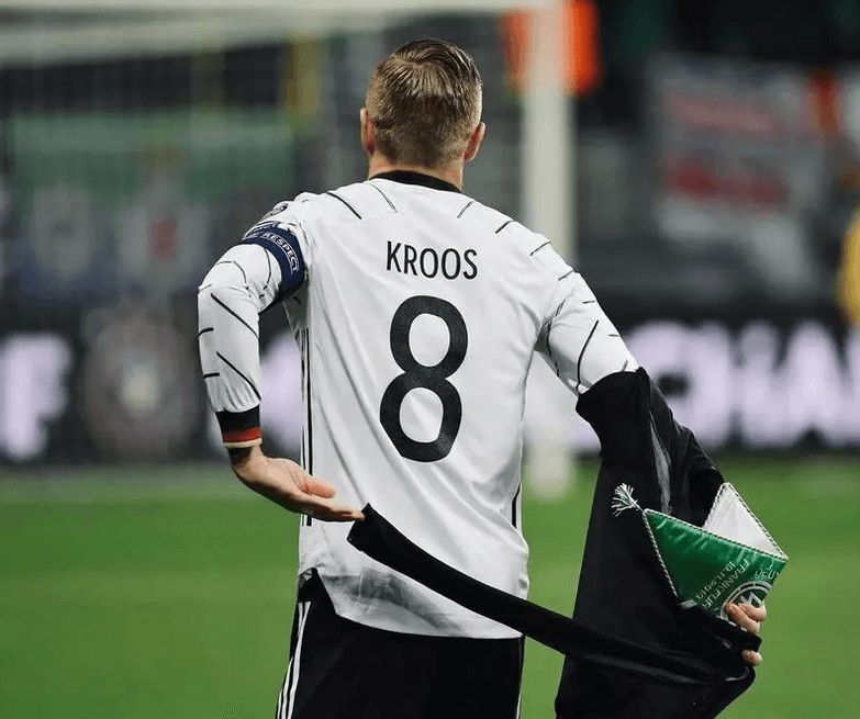 Kroos se po 2 a půl letech vrací do německého národního týmu