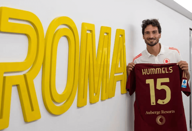 Legendární střední obránce Hummels přichází do Roma