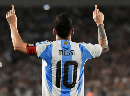 Rodriho jedinečný pohled na Messiho a Ronalda