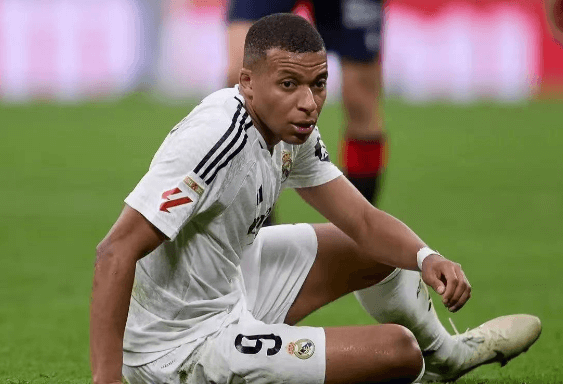 Svízelná situace Mbappeho v Realu Madrid
