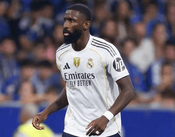 Tříměsíční zranění Rüdigera zanechalo obranu Realu Madrid v chaosu