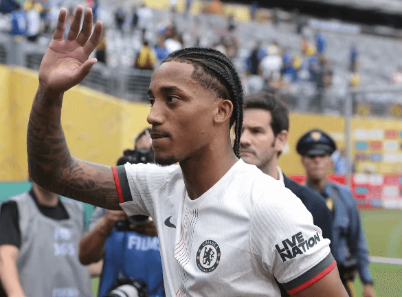 João Pedro dvakrát skóroval a pomohl Blues postoupit do finále Mistrovství světa klubů