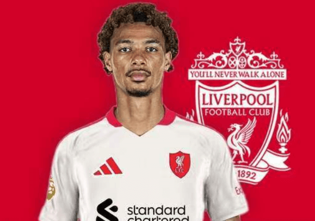 Liverpool míří na Ekitika, ale přestup závisí na klíčových podmínkách