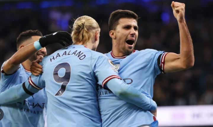 Manchester City a Manchester United oba vyhráli