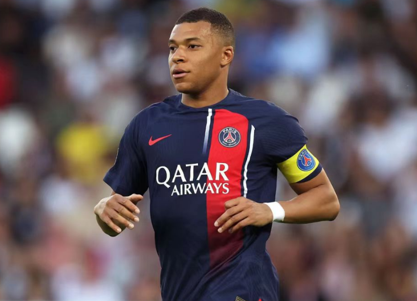 Před vypršením smlouvy je Mbappe připravený na to, že ho tým odmítne pustit do hry v nové sezóně